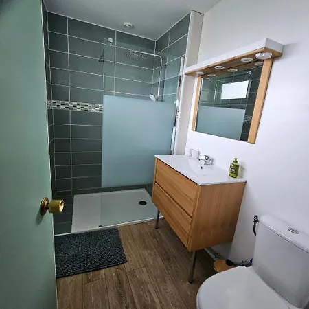 En Chemin Vers Etretat Les Loges (Seine-Maritime)